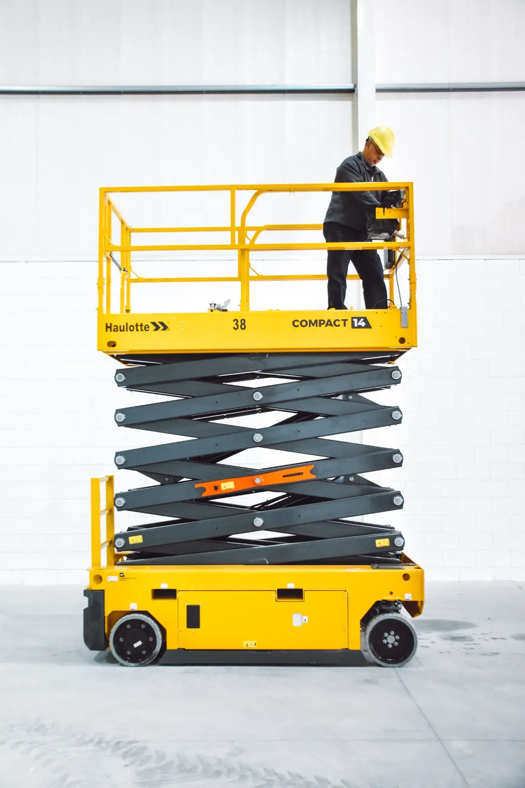 Tijera eléctrica Compact 14